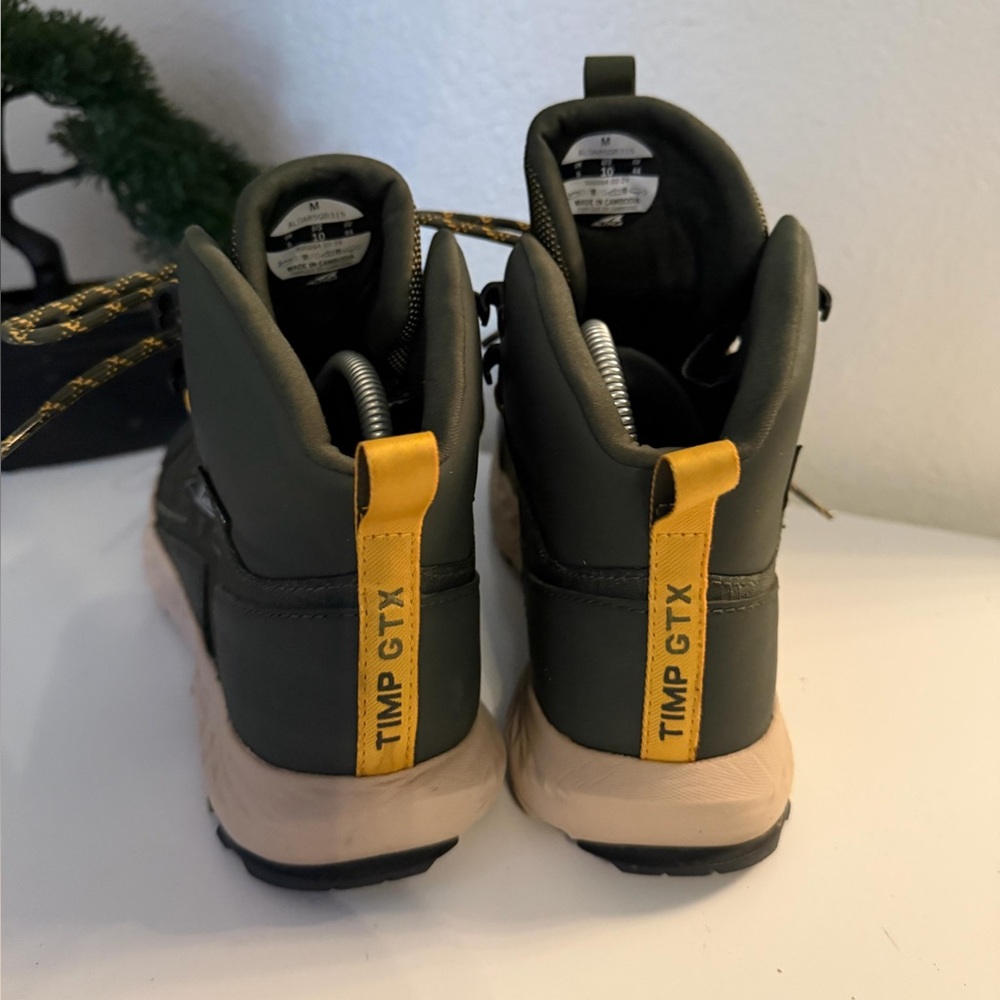 Altra Olive Green Apparel - Picture 4 of 7